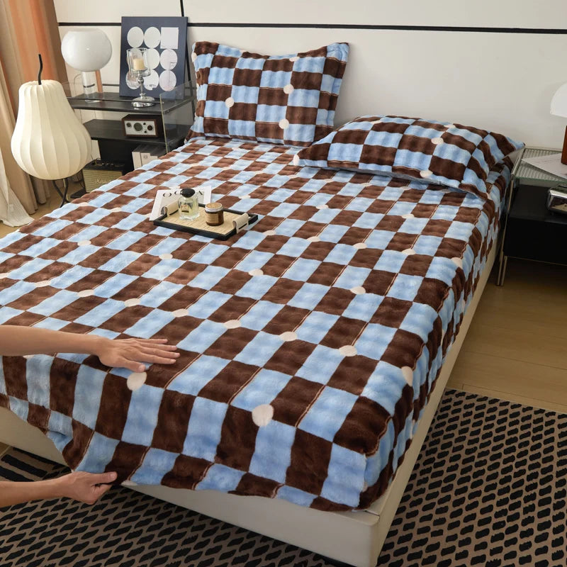 100% artificial rabbit fur fitted sheet, plush embossed mattress protector, machine washable, suitable for home bedroom