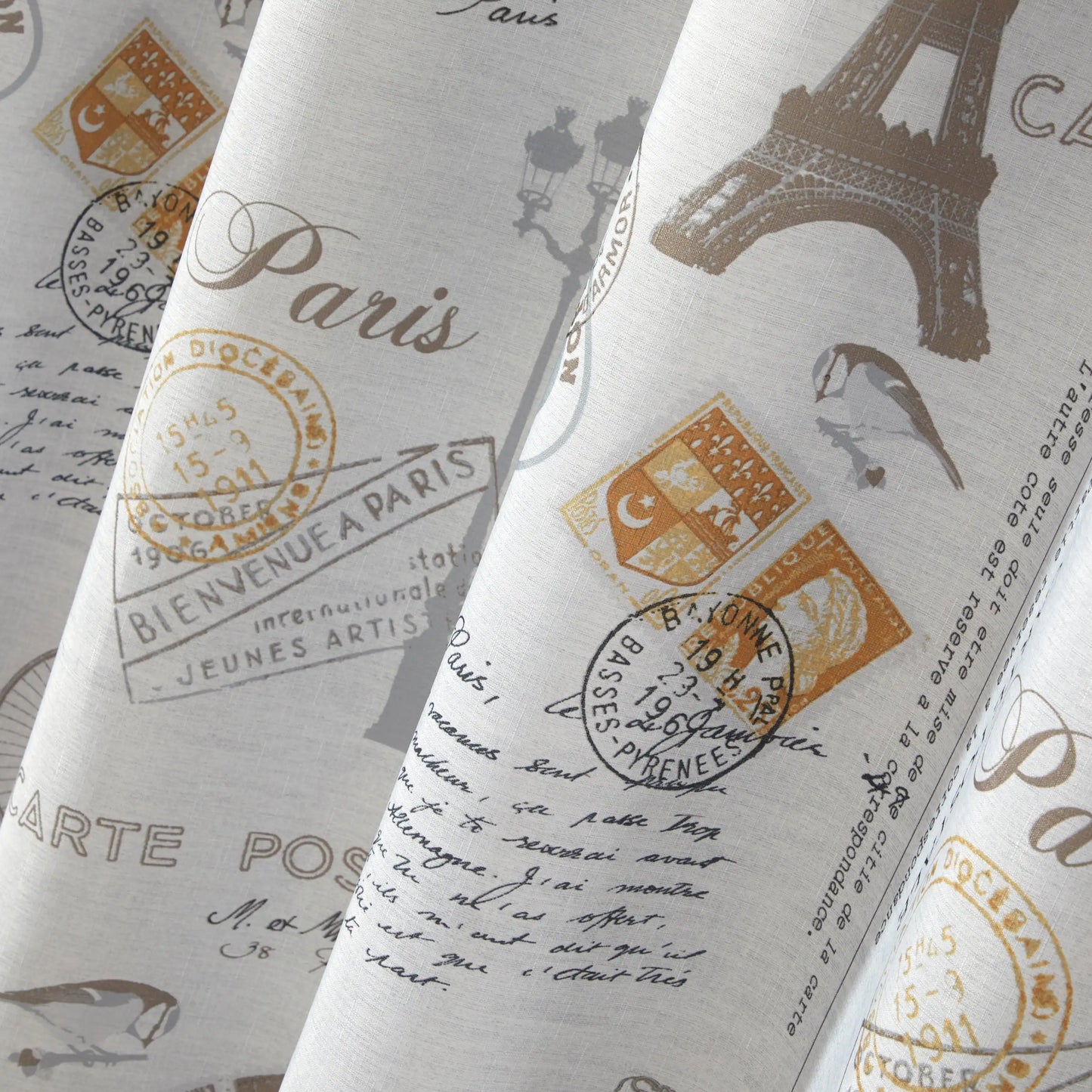 Contemporary Gray Paris Geometric Polyester Shower Curtain Set, 70 in x 72 in， shower curtain