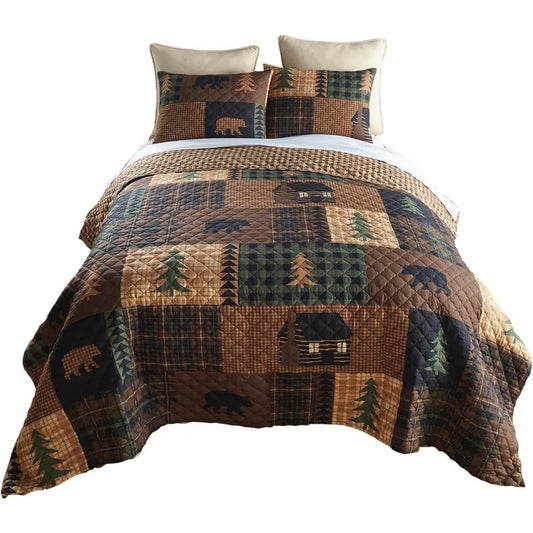 3-Piece Brown Bear Cabin Lodge Quilt Set with King Size Cover and Pillow Shams for Bedding