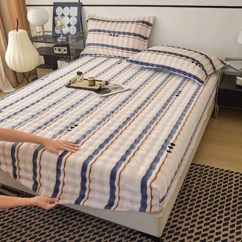 100% artificial rabbit fur fitted sheet, plush embossed mattress protector, machine washable, suitable for home bedroom