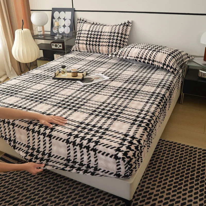 100% artificial rabbit fur fitted sheet, plush embossed mattress protector, machine washable, suitable for home bedroom